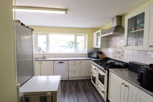 Kitchen/Diner- click for photo gallery